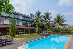 Riverfront 4BHK Private Pool Villa Near Candolim (Aquamarinne), Goa