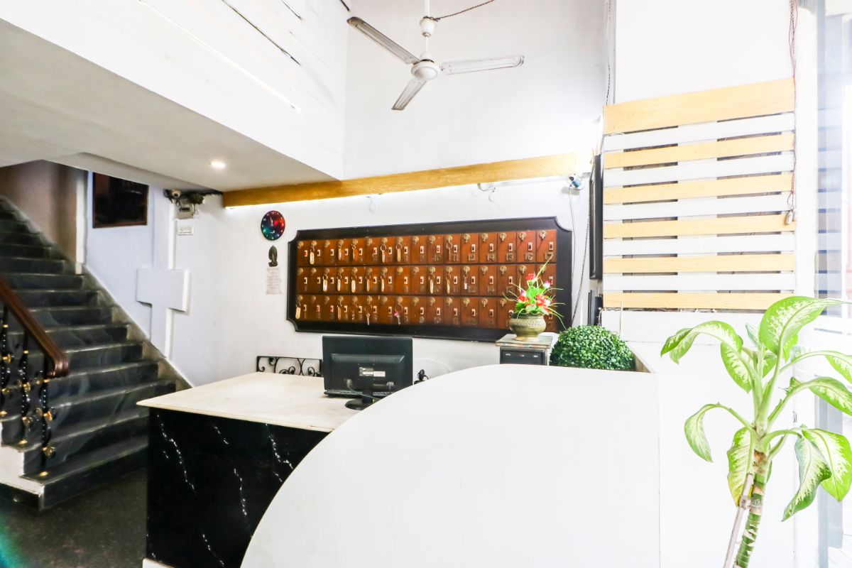 Central Guest House Kolkata Inr 410 Off 1 4 0 0 Hotel Price