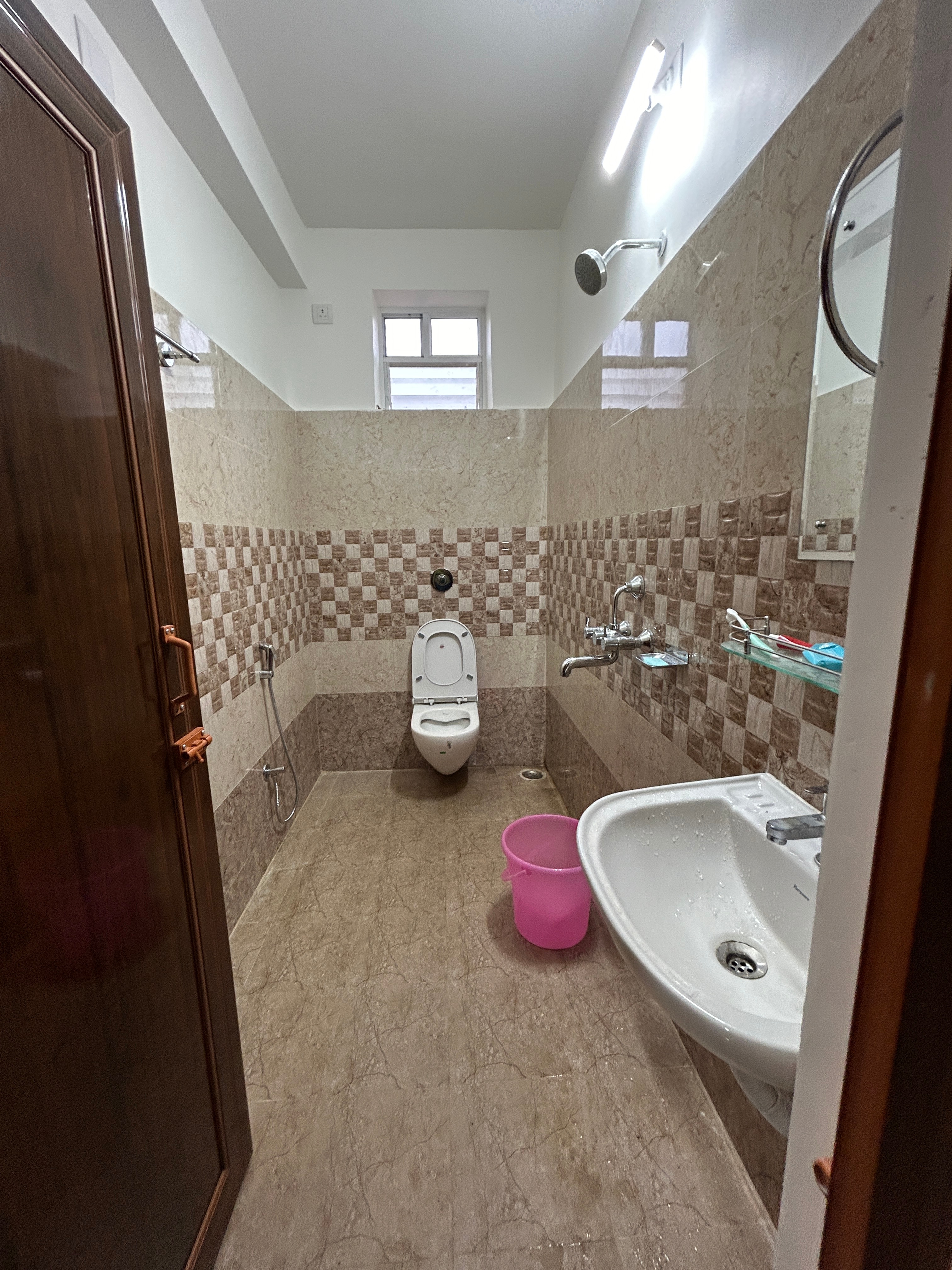KRISHNA BILAS GUEST HOUSE - Tap to explore photos
