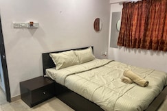 2bhk with Pvt Decks near sea, Mumbai