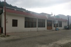 HOTEL AKSHAT, Barkot