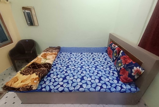 Hotel O Home Tulsi Satsang Bhawan Homestay