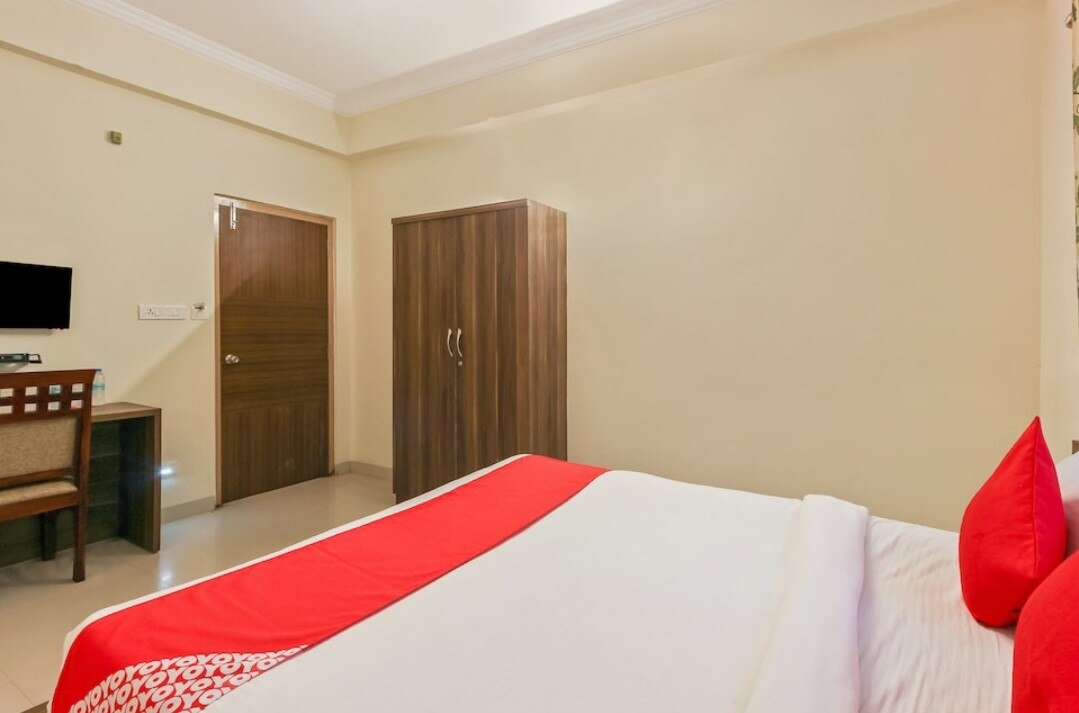 Hillside Hotels Jubilee Hills - Tap to explore photos