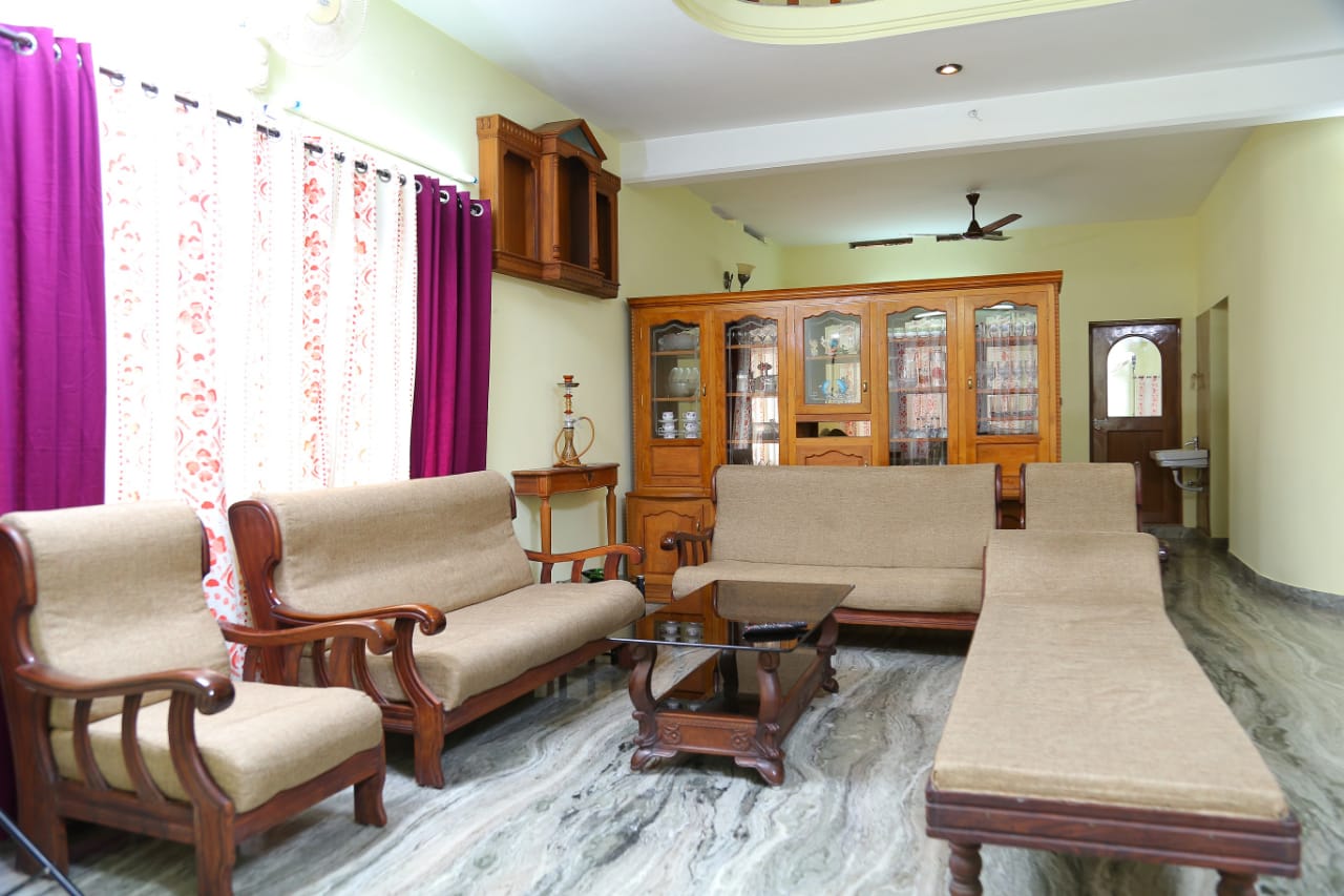Green Villa Guest House Kaloor GV1500 - Tap to explore photos