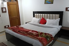 Kasauli Pinegroove Inn | Rooms & Caretaker, Solan