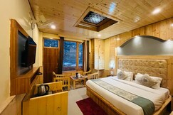 Pinewood Inn Kasol, Kasol