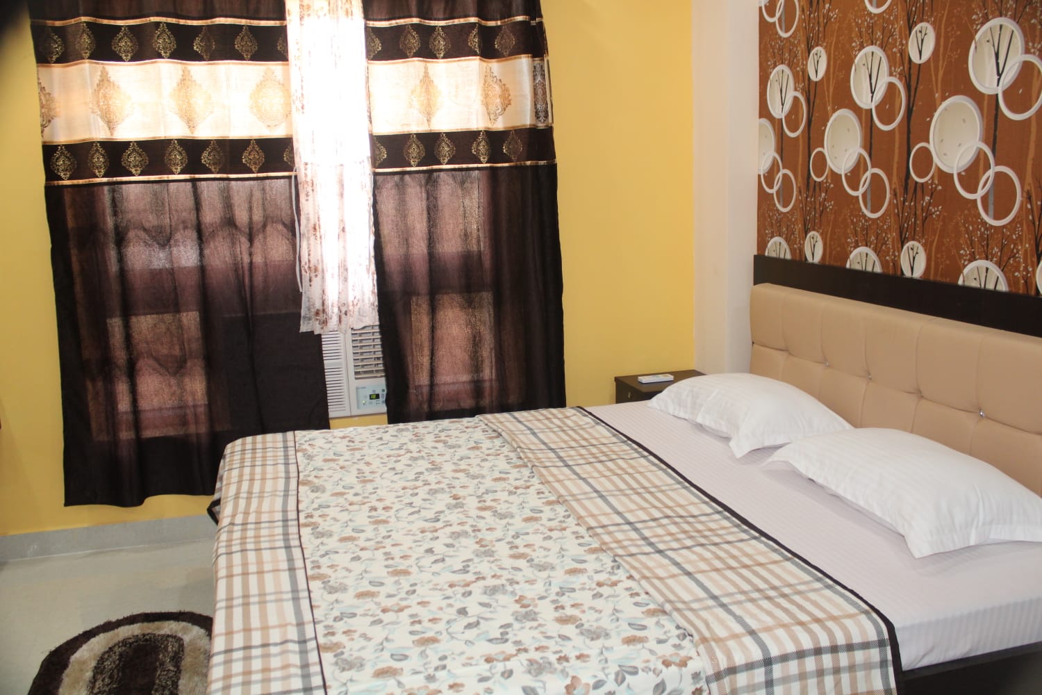 Insignia Beach Resort Serviced Suits and Appatmnt - Tap to explore photos