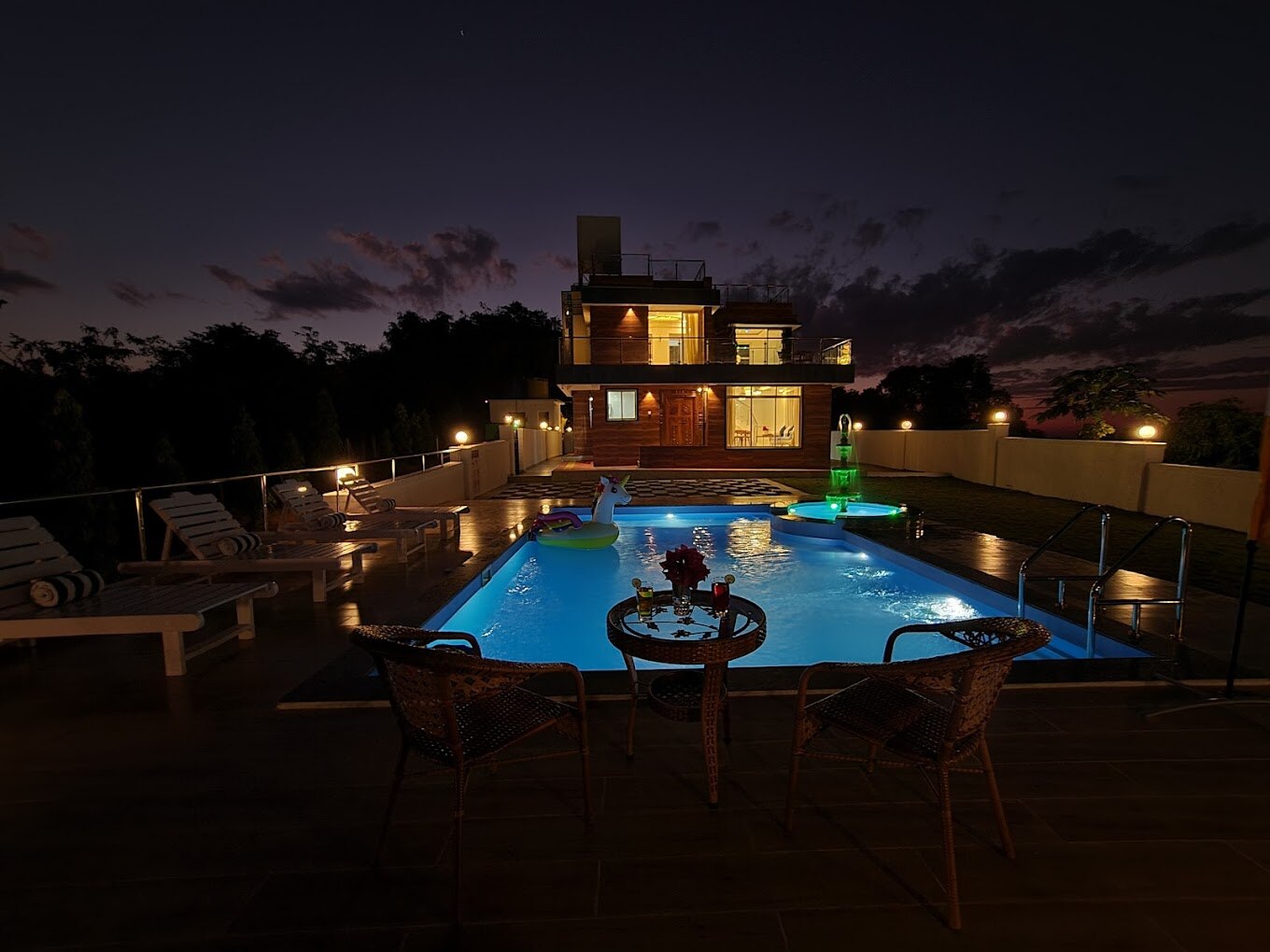 Stay Serene By Deshco Holidays - Tap to explore photos