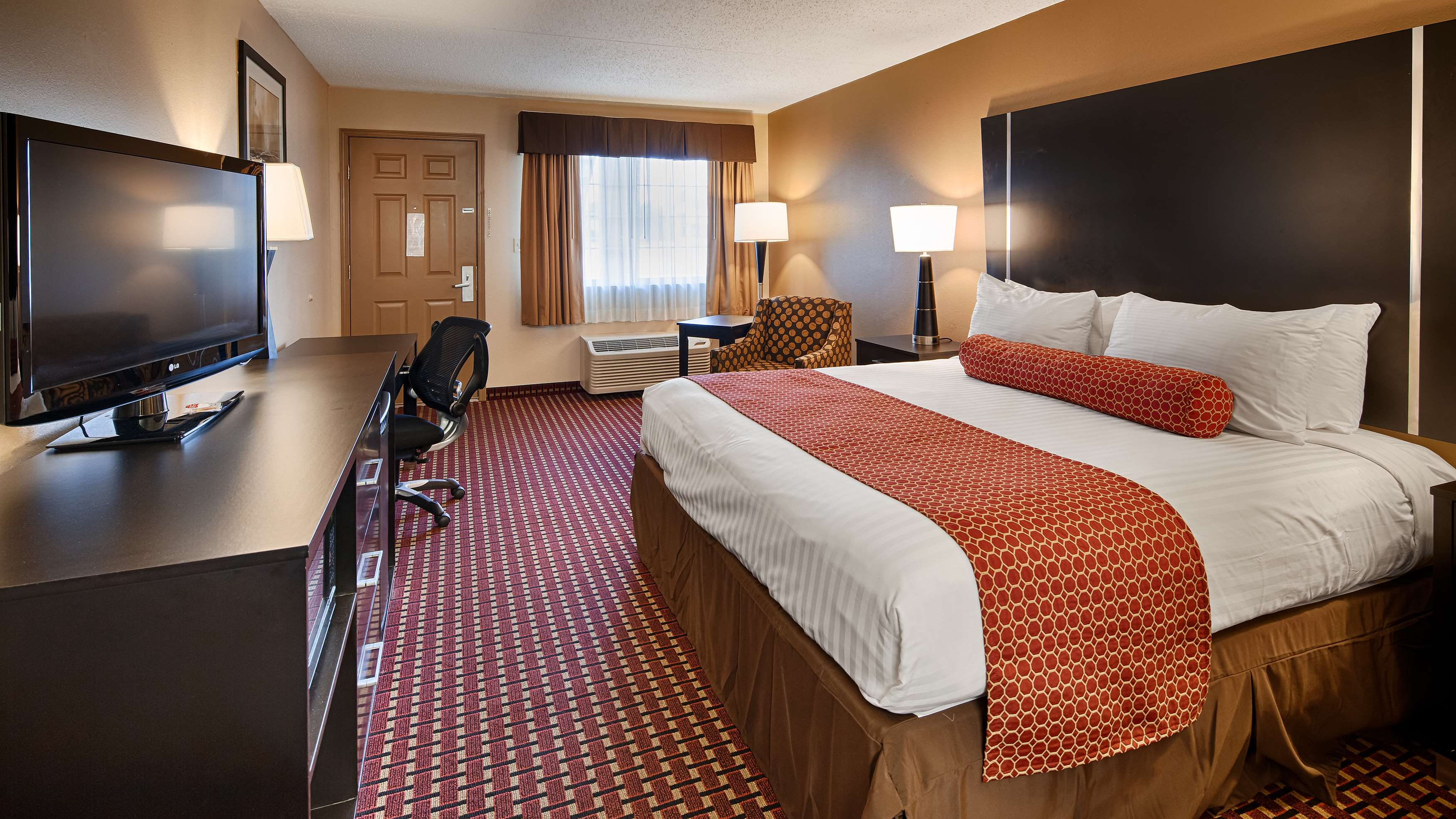 Best Western Van Buren Inn - Tap to explore photos