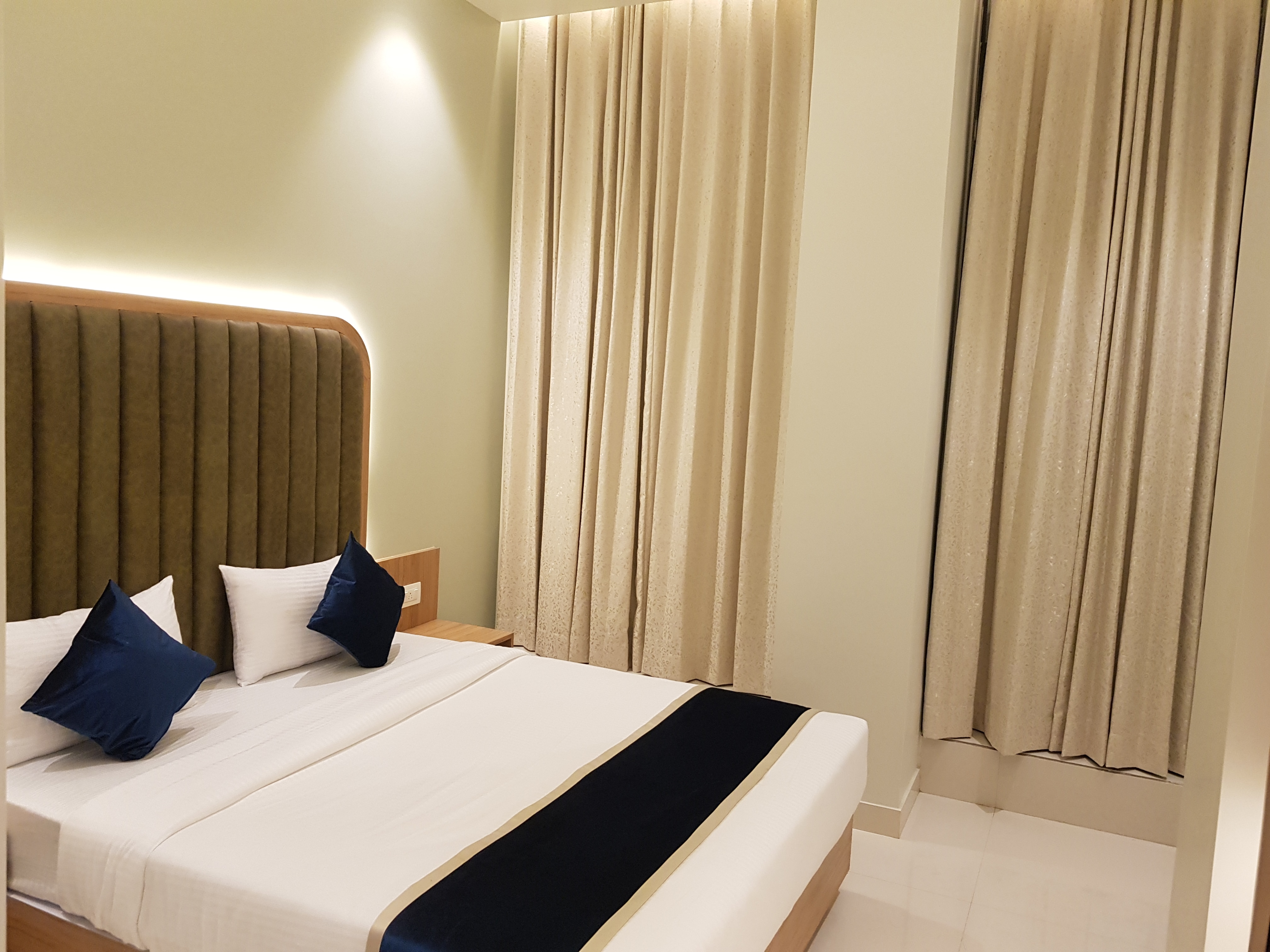 vishnu executive room - Tap to explore photos