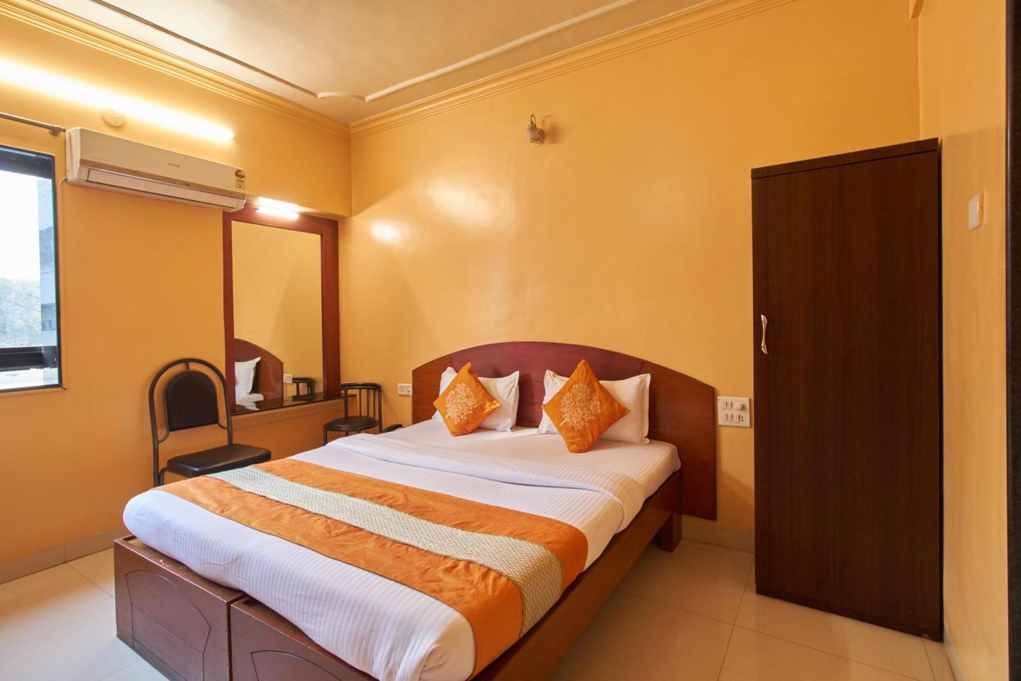 Hotel Suraj - Tap to explore photos