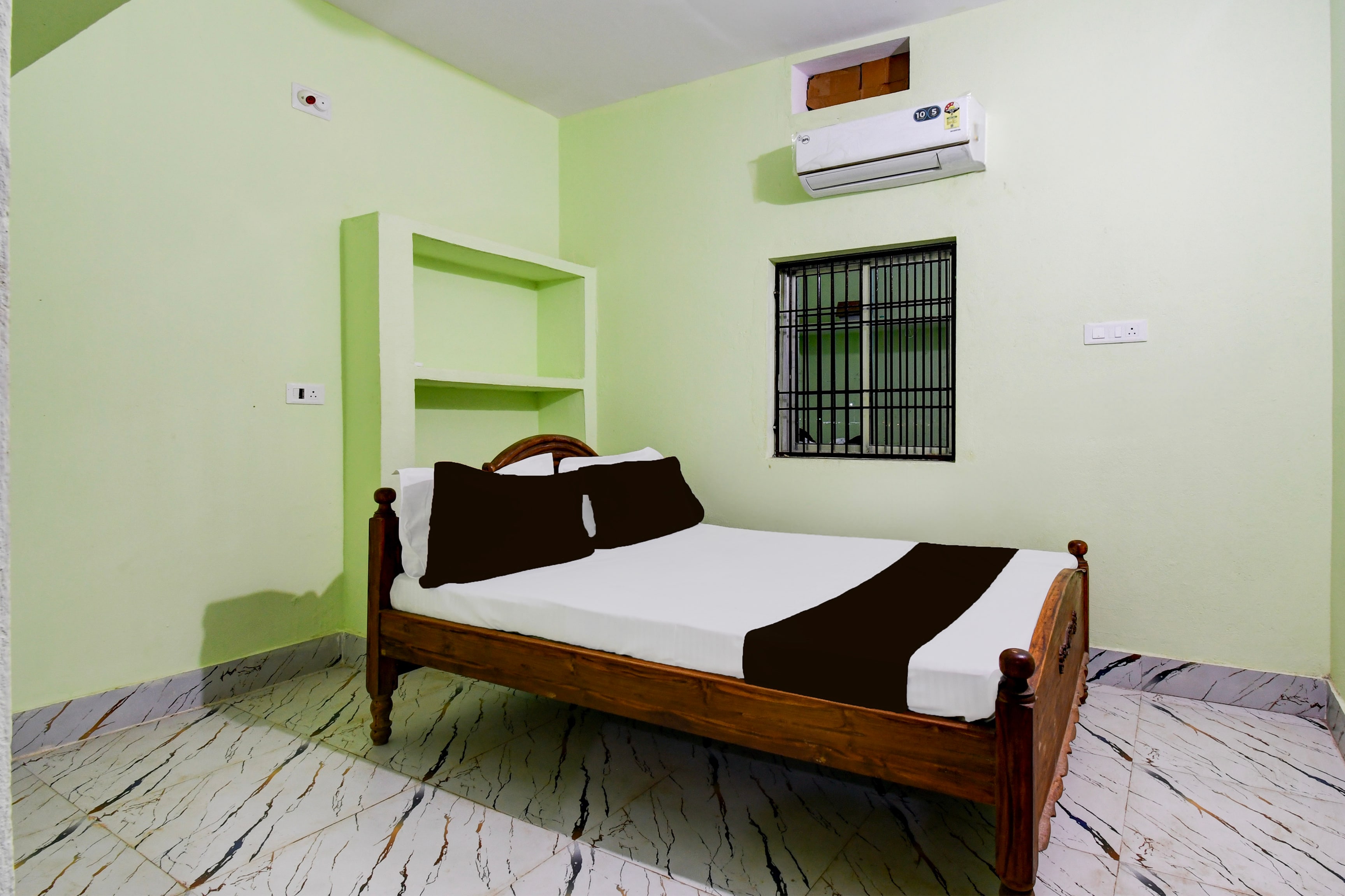 Hotel O MAA BHUASUNI GUEST HOUSE - Tap to explore photos