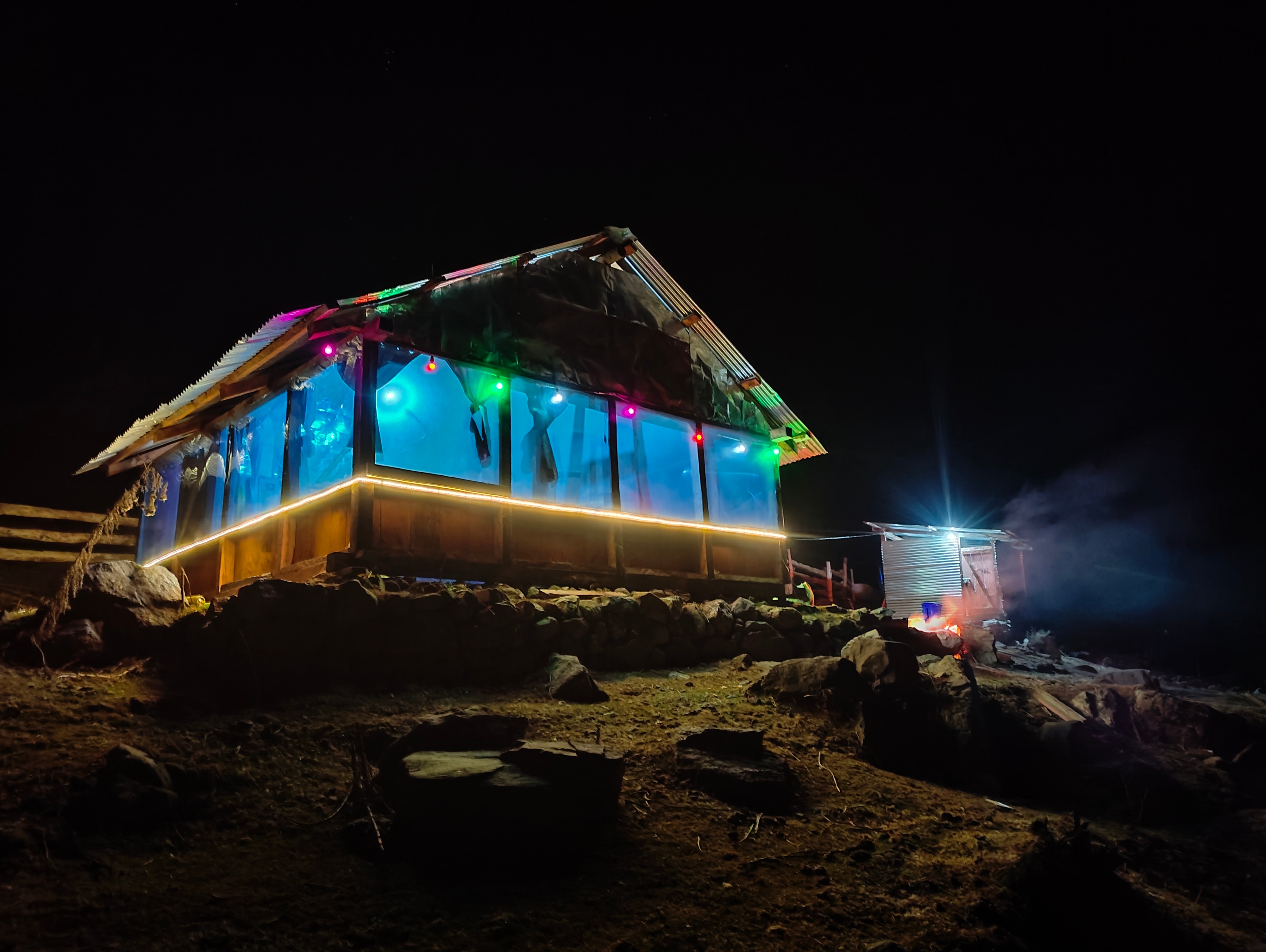 Hideout Camping kutla - Tap to explore photos