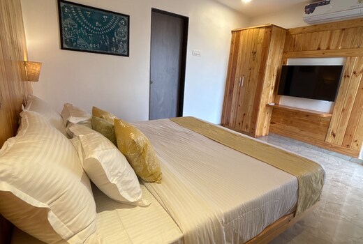 Couple suite with Bathtub
