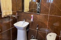 Aqua Paradise Homestay Srinagar, Srinagar