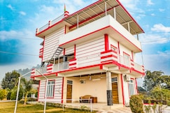 Sukoon Villa 2 - 4BR near Jolly Grant Airport by Homeyhuts, Narendranagar