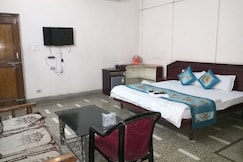 Hotel Green - 0.4km from Railway Station, Gwalior