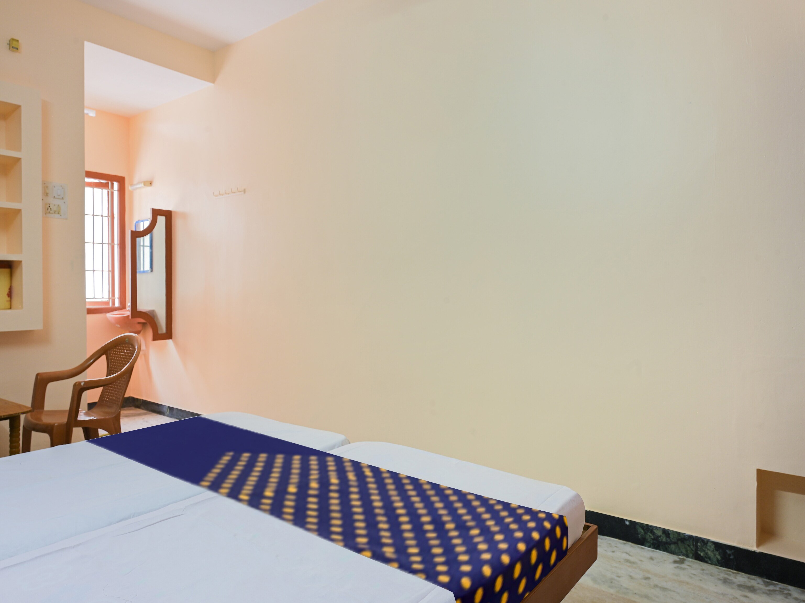 Hotel O Vel Vel Guest House - Tap to explore photos
