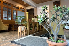 Hellos Home, Pelling