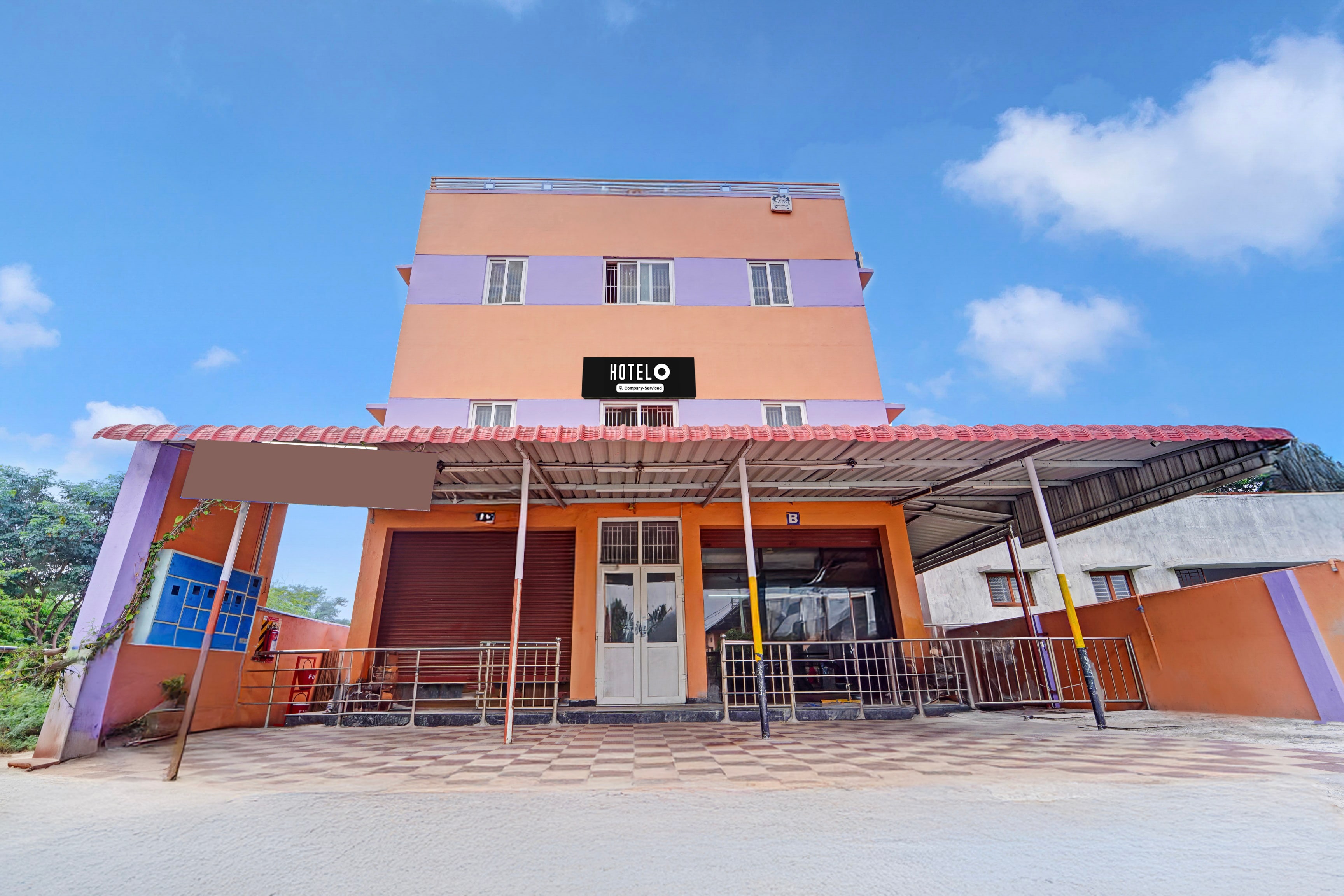 Super Hotel O Viswapuram - Tap to explore photos