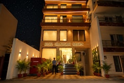 Hotel Chandigarh Heights - Airport Road Manali Highway Transit Hotel, Mohali