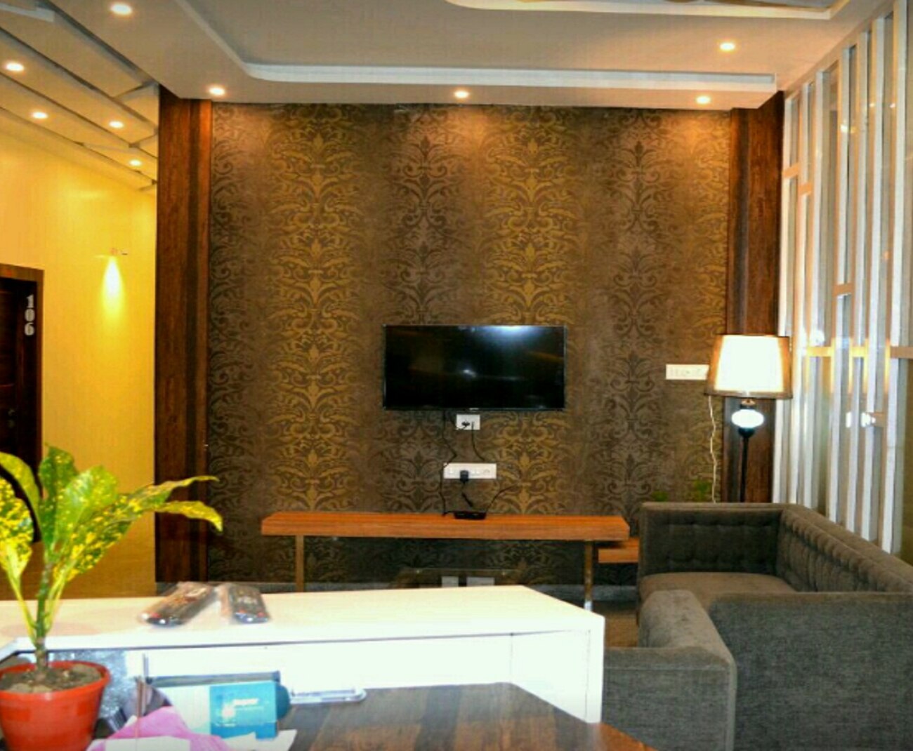 HOTEL GUJRAT INN - Tap to explore photos