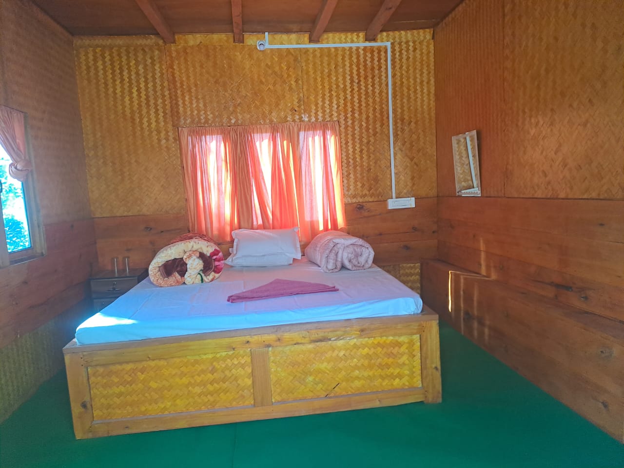 Junglee Homestay - Tap to explore photos