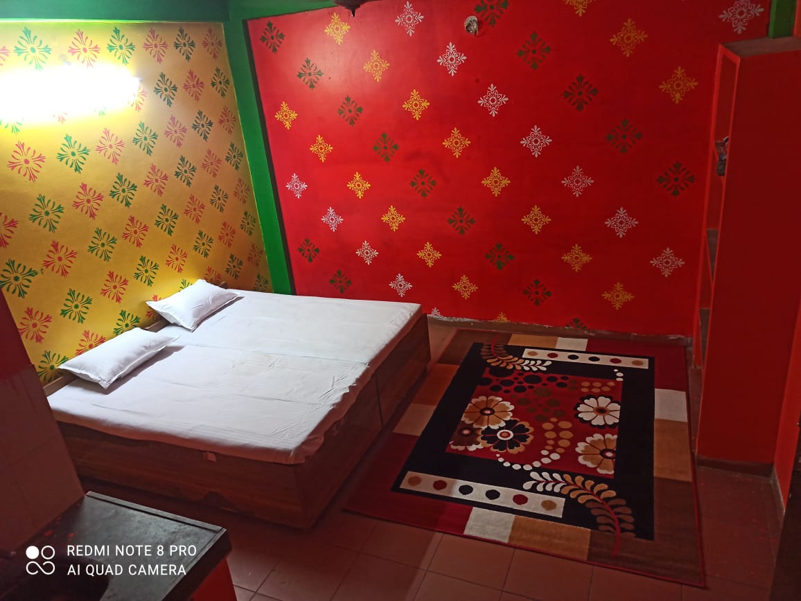 Shree Vallabh bhawan Homestay - Tap to explore photos