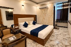 Hotel Raj Palace at Delhi Airport, Delhi