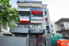 Townhouse Artemis Hospital Near Unitech Cyber Park, Gurgaon