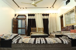 Anugrah Homestay | City Centre | WIFI, Dehradun