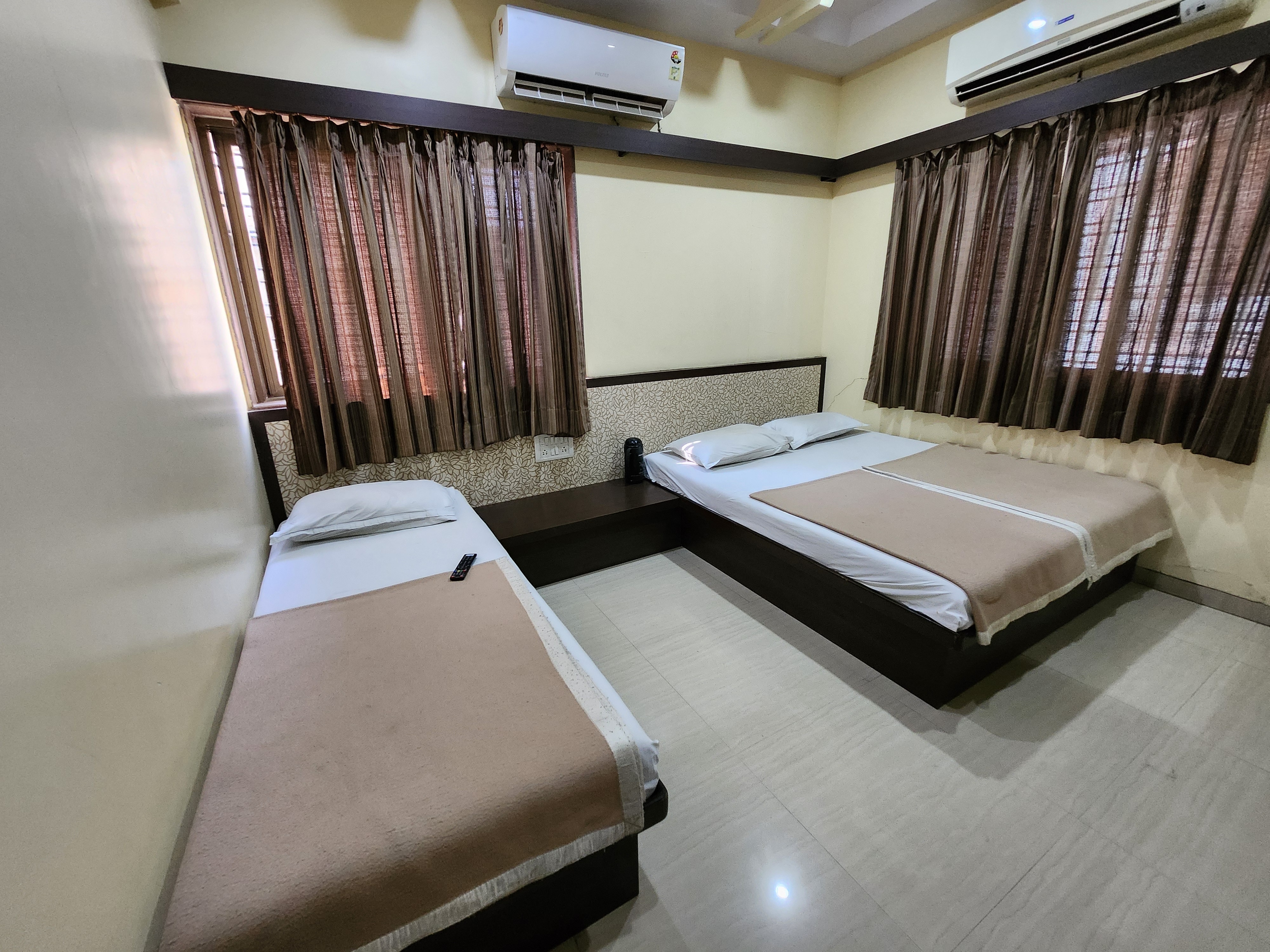 HOTEL SAI NIWAS