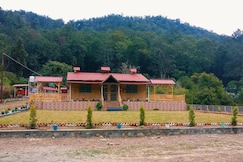 River view Bamboo Resort, Lansdowne