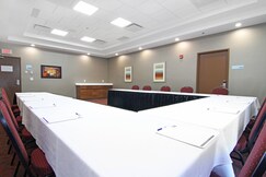 Holiday Inn Express and Suites Calgary University, Calgary, Alberta