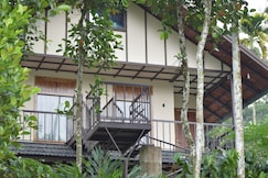 Flores Villa Lake View Rooms by Dya Hospitality, Wayanad