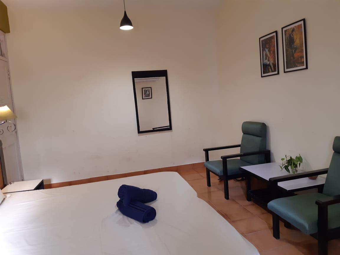 Palm Grove 1bhk apartment at Candolim beach w/ free wifi - Tap to explore photos
