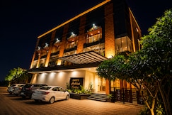 CMK Habitat Centre, Cochin