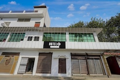 Hotel O Sultanpur Railway Junction Formerly Sanskar Marriage Lawan, Sultanpur