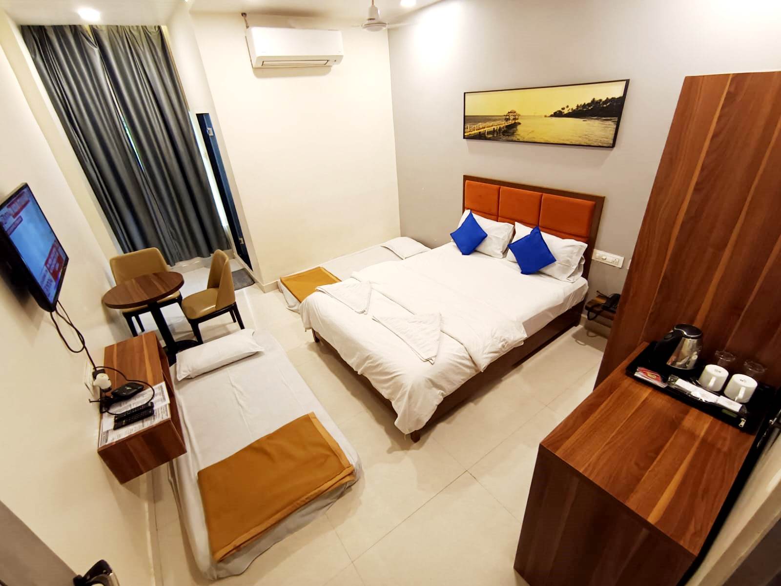 Hotel Srisaila's Nest - Tap to explore photos