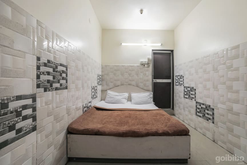 Sadaf Guest House - Tap to explore photos