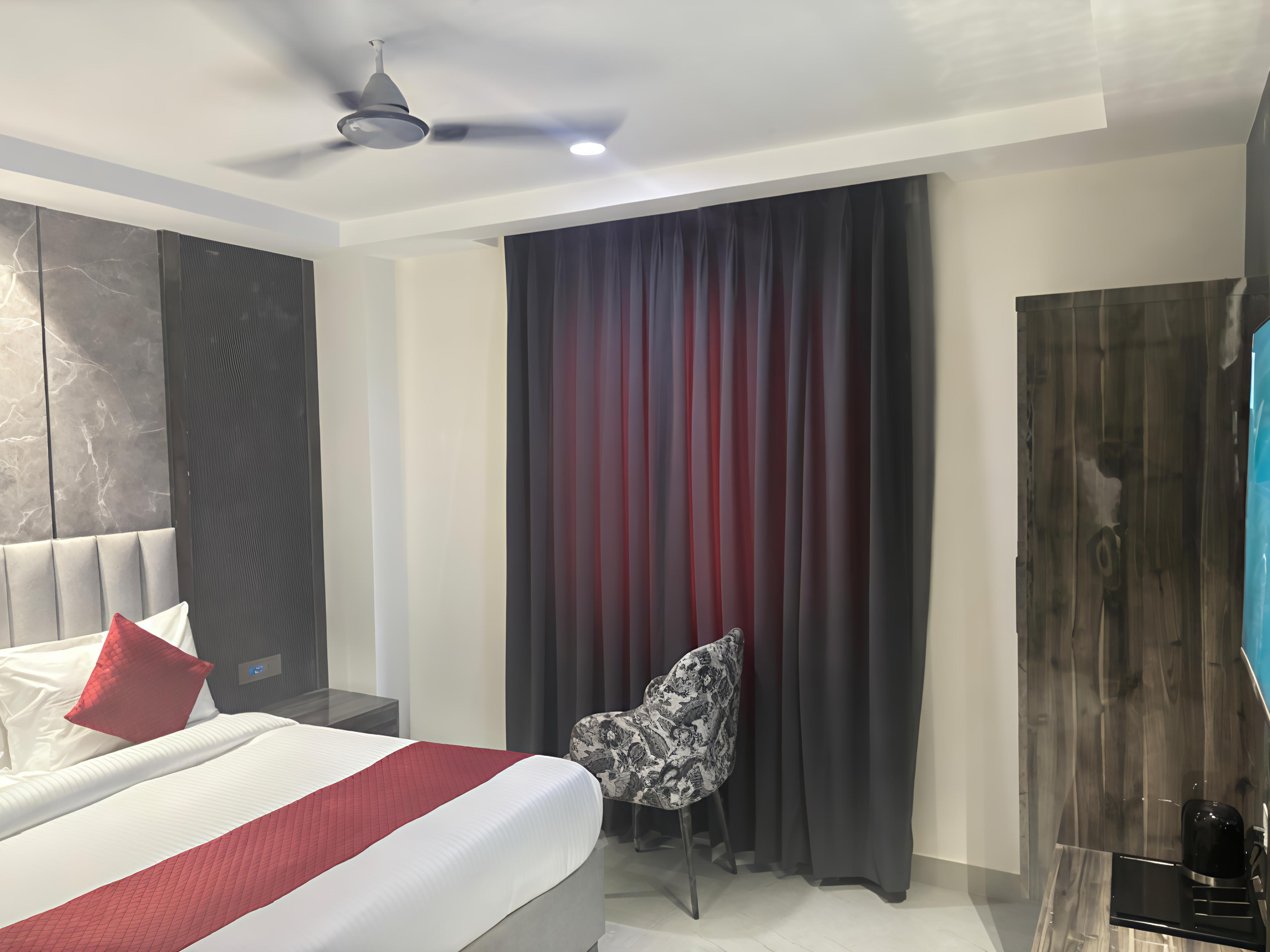 Hotel Mountain Bliss' New Delhi - Tap to explore photos
