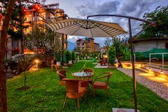 Snow City's Montana Blues Resort Manali - Heated & Air-Cooled Stay, Manali