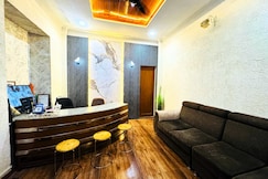 Millionaire Hotel, Ujjain