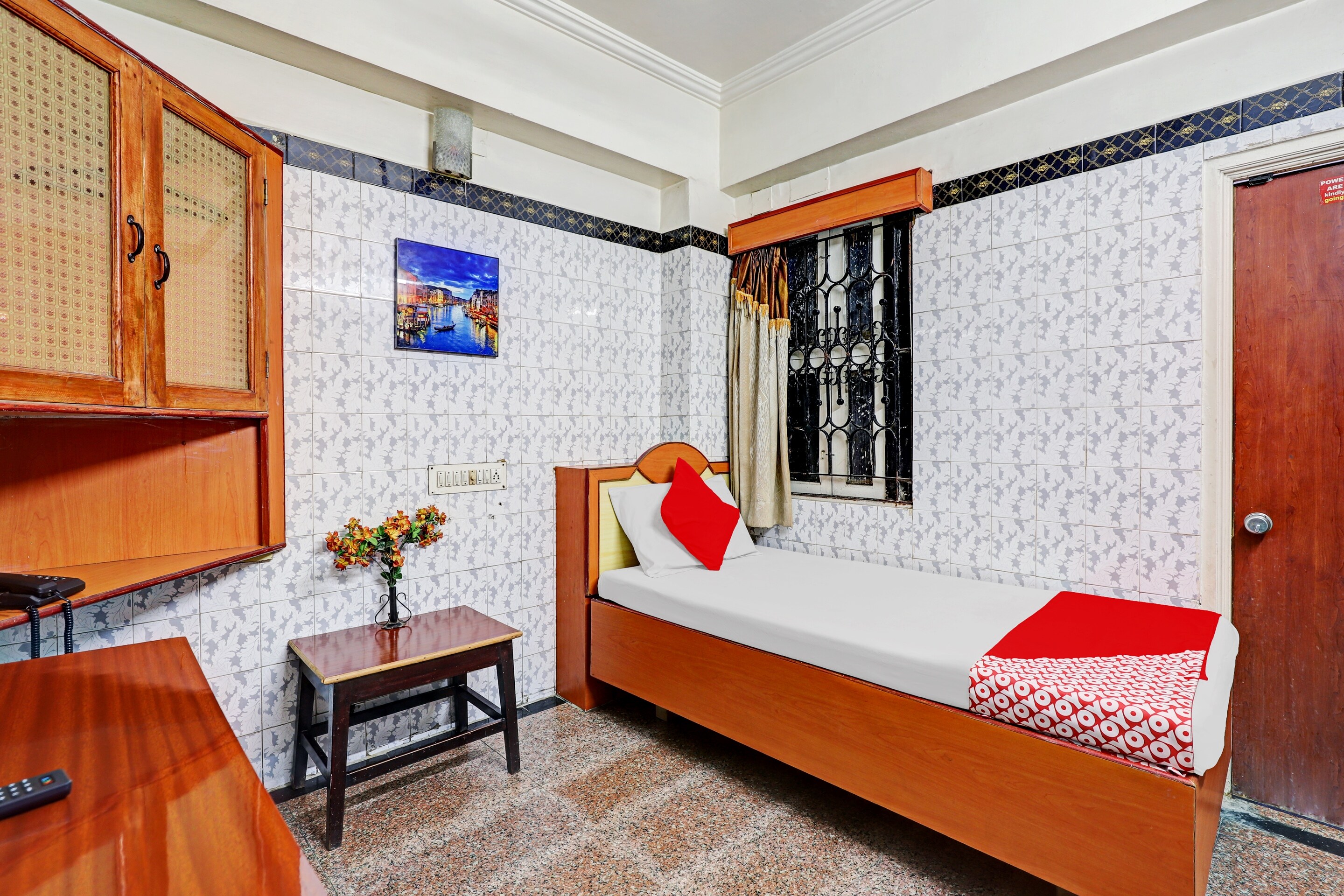 Hotel O The Golden Tulip Residency - Tap to explore photos