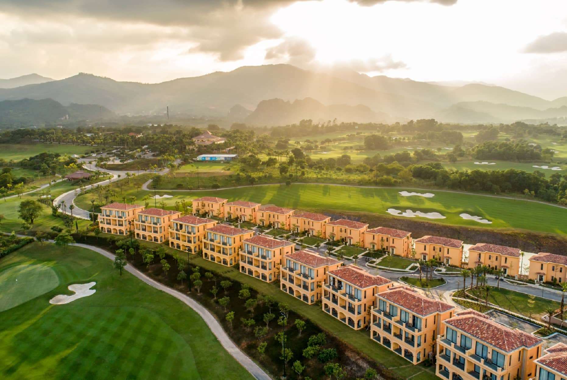 Wyndham Sky Lake Resort and Villas - Tap to explore photos