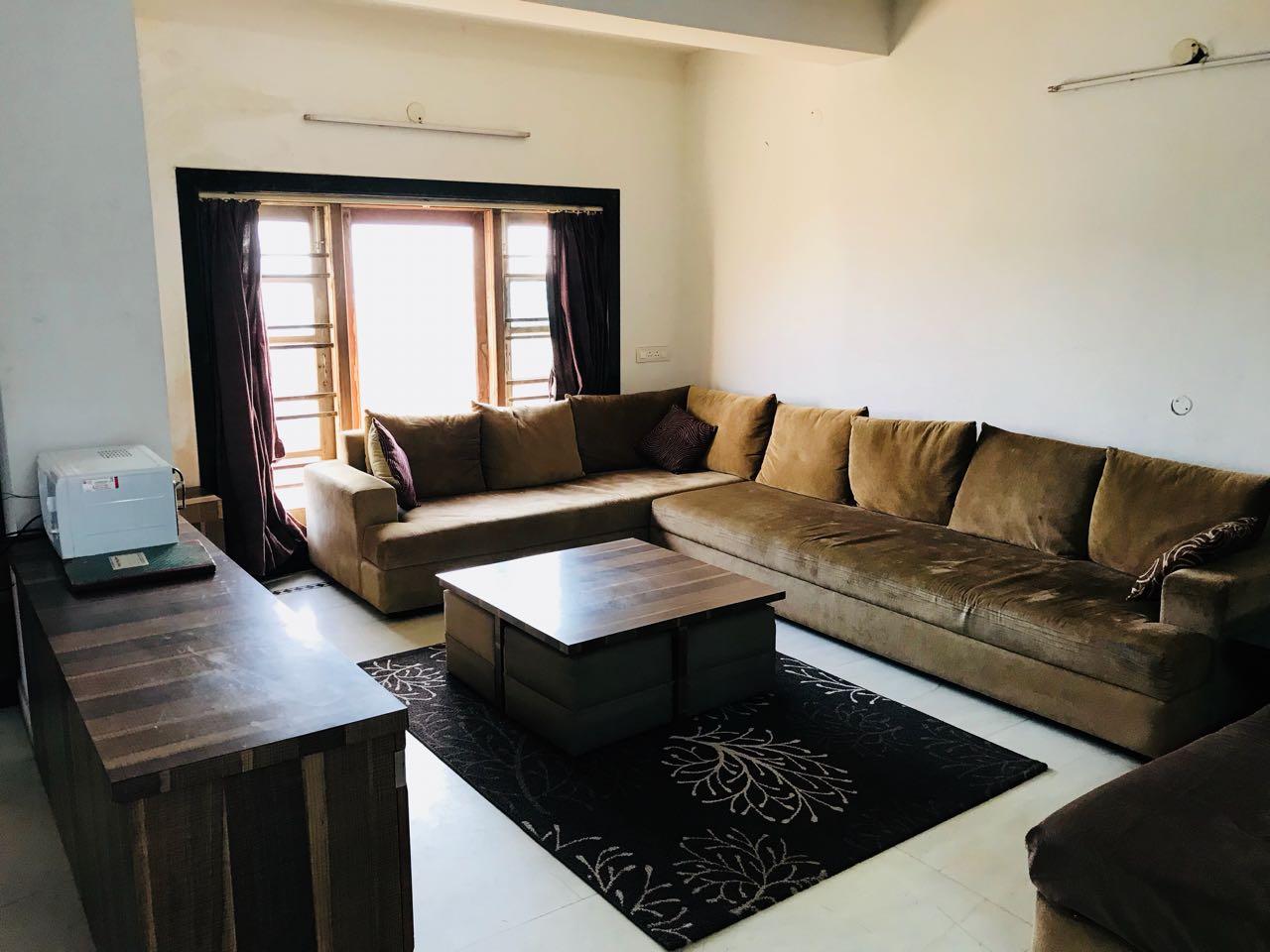 Belmont Puri-7 BHK Luxury Villa - Tap to explore photos