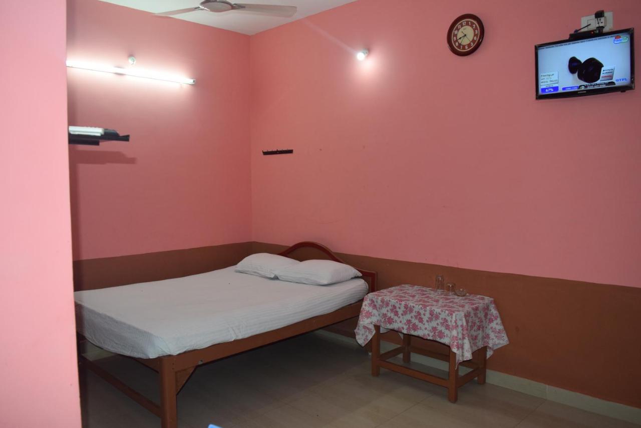 Vinoth Homestay - Tap to explore photos