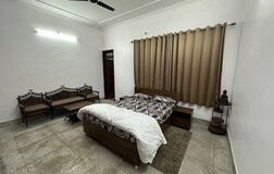 Bedroom 002