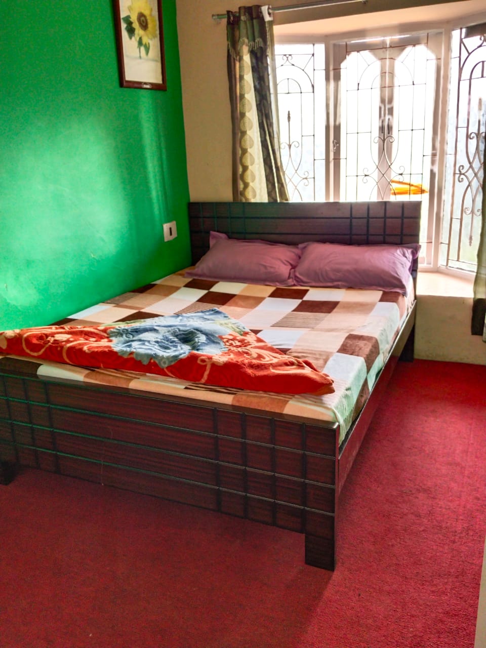 King Palace Home Stay - Tap to explore photos