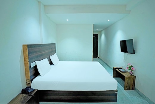Hotel O SS Palace